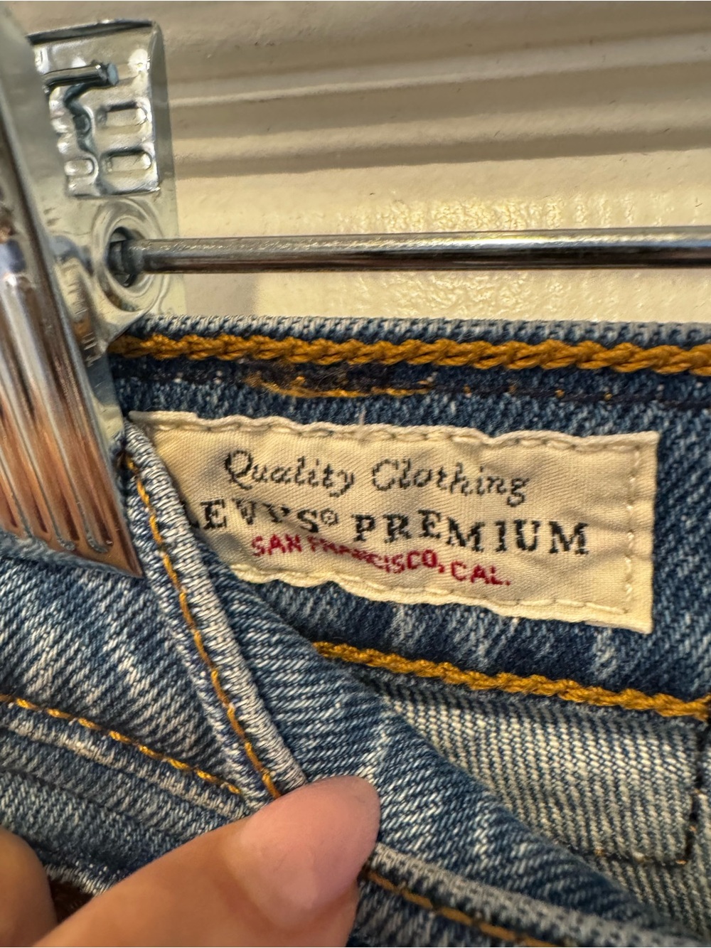 Levi's Premium Wedgie Icon High Rise Leg Medium Wash Ankle Jeans Sz 27 - Picture 9 of 10